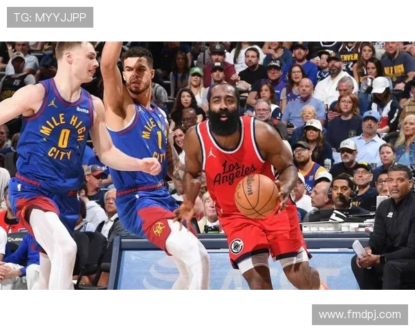 小迈克尔波特三分火力全开却难救球队24投9中空砍27分13篮板表现令人唏嘘